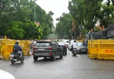 पीएम आवास की ओर मार्च पर रोक की मांग: सैकड़ों वकीलों ने दिल्ली पुलिस कमिश्नर को सौंपा ज्ञापन
