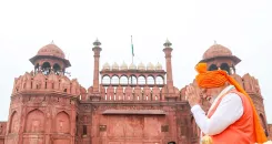 80वां स्वतंत्रता दिवस: लाल किले पर PM मोदी का नेतृत्व, पहली बार गूंजेगा 'वंदे मातरम'