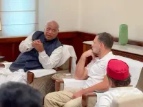 खड़गे का मोदी-शाह को चुनौती: राम मंदिर चढ़ावा चोरी और जंतर-मंतर बर्बरता पर सदन में दें जवाब