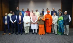 How Did PM Modi Engage with Community Leaders in Johannesburg to Promote Indian Culture?
