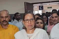 क्या कांग्रेस पार्टी देश की महिलाओं और पीएम मोदी का सम्मान करती है? : कांग्रेस नेता वर्षा गायकवाड़