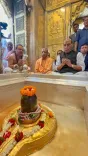 मोदी के 76वें जन्मदिन पर काशी विश्वनाथ में राजनाथ-योगी ने की विशेष पूजा, 76 किलो लड्डू का प्रसाद