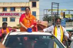 राहुल गांधी को जब देश गंभीरता से नहीं लेता है तो मैं क्यों लूं: स्मृति ईरानी