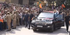 PM मोदी का काशी में भव्य स्वागत: 'हर-हर महादेव' के जयघोष के साथ नमो घाट पहुंचे, वायुसेना का 'विंग्स ओवर गंगा' एयर शो