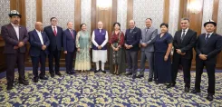 PM Modi meets diaspora, ITEC alumni and Yoga enthusiasts abroad