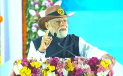 राष्ट्रीय एकता दिवस: PM मोदी ने एकता नगर में सरदार पटेल को नमन, बोले — 10-12 साल में 50 करोड़ भारतीय गरीबी से बाहर