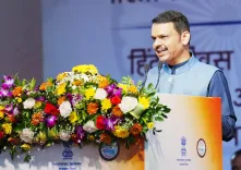 PM Modi speaking Hindi globally fills us with pride: CM Fadnavis at Hindi Diwas