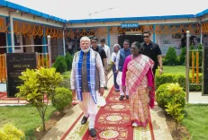 PM Modi Visits Pahadpur Skill Centre, Praises President Murmu's Focus