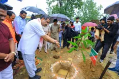 Pradhan joins 'Ek Ped Maa Ke Naam' drive in Redhakhol