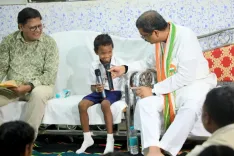 Pradhan Meets Tribal Students at Jharbahal SSD School