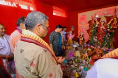 Pradhan Seeks Maa Mahamaya's Blessings at Odisha Durga Puja