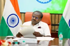 खड़गे माफी मांगें: कुमारस्वामी ने PM मोदी के पिता पर टिप्पणी को बताया 'राजनीतिक मर्यादा का उल्लंघन'