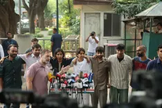 राहुल गांधी का ऐलान: PM मोदी से लेकर सिपाही तक को मिलेगी सजा, छात्रों के साथ की प्रेस कॉन्फ्रेंस