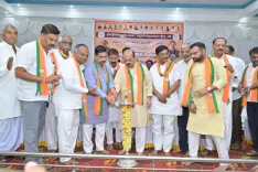 Pralhad Joshi campaigns for BJP's Sankanur in Karnataka MLC poll