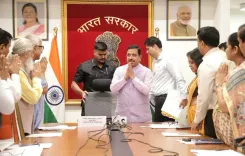 Pralhad Joshi launches Kashi Tamil Sangamam 5.0 portal