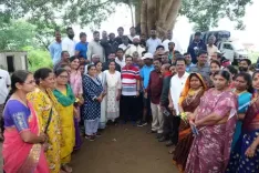 प्रल्हाद जोशी ने स्वच्छता अभियान में लिया हिस्सा, कर्नाटक में जातिगत सर्वेक्षण पर उठाए सवाल