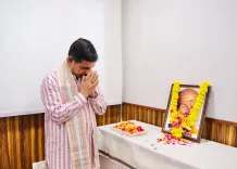 Pralhad Joshi pays tribute to Sangolli Rayanna on birth anniversary