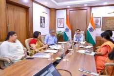 Pralhad Joshi Reviews FCI Personnel Practices, Pushes Data-Driven Reforms