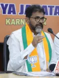 Pralhad Joshi Wishes Chalavadi Narayana Swamy on Birthday