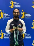 How did Pramod Bhagat secure two golds while Sukant Kadam impressed with a gold and silver at the Australian Para Badminton International 2025?