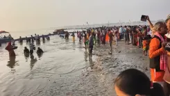 शरद पूर्णिमा 2026: प्रयागराज के त्रिवेणी संगम पर ब्रह्म मुहूर्त से उमड़े श्रद्धालु, खीर परंपरा का महत्व