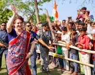 Why is Priyanka Gandhi Claiming Nitish Kumar Avoids Sharing Stage with PM Modi?