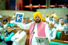 Punjab Assembly passes censure motion on paper leaks, targets Centre