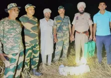 क्या पंजाब में बीएसएफ और पुलिस ने तस्करी में 12 पैकेट हेरोइन जब्त की?
