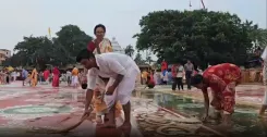 जगन्नाथ रथ यात्रा 2025: पुरी के गुंडिचा मंदिर में 'गुंडिचा मार्जन' रस्म, लाखों श्रद्धालुओं ने किया स्वागत