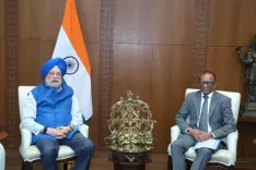 Puri meets Sri Lanka Energy Minister on hydrocarbon ties