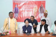 Puri Reviews MPLAD, Aspirational District Work in Sonbhadra