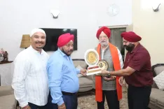Puri Visits Century-Old Gurdwara in Digboi, Honours Sikh Role in India's Oil Story