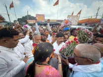 क्या स्मृति ईरानी ने अमेठी में नवरात्रि पर विशेष पूजा की?