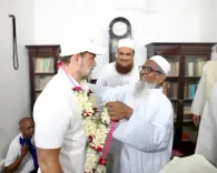 बिहार के मुंगेर में मुस्लिम विद्वानों से मिले राहुल गांधी और तेजस्वी यादव