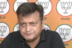 अजय आलोक का हमला: राहुल गांधी का पूरा परिवार विदेशी टूलकिट की तरह काम करता है