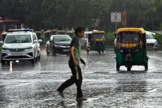 Delhi-NCR rain: IMD yellow alert issued, AQI hits 227 on 29 October