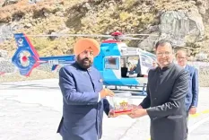 क्या राज्यपाल गुरमीत सिंह ने बद्रीनाथ धाम में पूजा-अर्चना कर राज्य और देश की सुख-समृद्धि की कामना की?