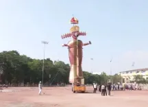 रांची के मोरहाबादी में दशहरा: 80 फीट रावण, दोमंजिला 'सोने की लंका' और लेजर शो का भव्य आयोजन