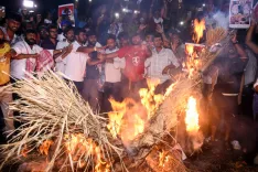रांची में CM हेमंत सोरेन के पुतला दहन पर झड़प, 3 FIR दर्ज, 14 नामजद आरोपी