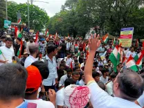 रांची में जेपीएससी-जेएसएससी छात्र आंदोलन: 10 बैरिकेड तोड़े, वाटर कैनन-लाठीचार्ज के बावजूद विधानसभा मार्च