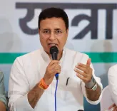 क्या रणदीप सुरजेवाला का सीएम सैनी पर तंज, 'नायब कानून' दोषियों को बचाने के लिए है?