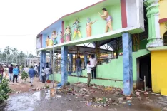 क्या राष्ट्रपति द्रौपदी मुर्मू और उपराष्ट्रपति सीपी राधाकृष्णन ने वेंकटेश्वर मंदिर में भगदड़ की घटना पर दुख जताया?