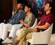 रवि दुबे 'रामायण' में लक्ष्मण के रूप में तैयार, टीम संग तस्वीर शेयर कर लिखा भावुक संदेश