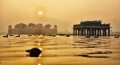 क्या रविवार का व्रत रखने से मिलती है सुख समृद्धि? जानें सूर्य पूजा करने का सही तरीका