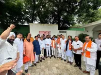 Eknath Shinde directs Shiv Sena chiefs to reach last mile through welfare