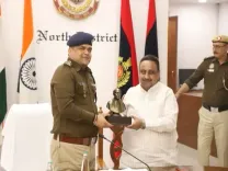 Red Fort blast: Chandni Chowk traders discuss security measures with police