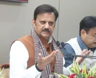 क्या रीवा और मैहर में इंडस्ट्रियल पार्कों की स्थापना हो रही है?