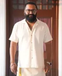 How Does Rishab Shetty Praise His Wife Pragati for Her Dual Role?
