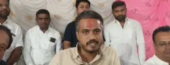 रोहित पवार का एकनाथ शिंदे पर हमला: किसानों को मेला नहीं, प्रति हेक्टेयर ₹1 लाख सहायता दें
