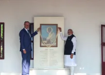 क्या पीएम मोदी ने जर्मन चांसलर को महात्मा गांधी की विरासत दिखाई?